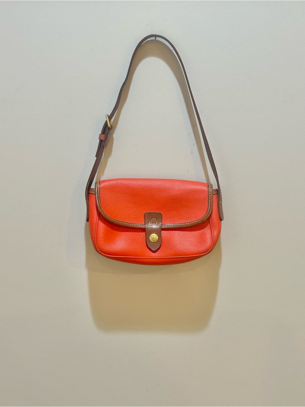Dooney & Bourke Red Eva Pouchette Leather Crossbody Shoulder Bag, Adjustable - Picture 2 of 9